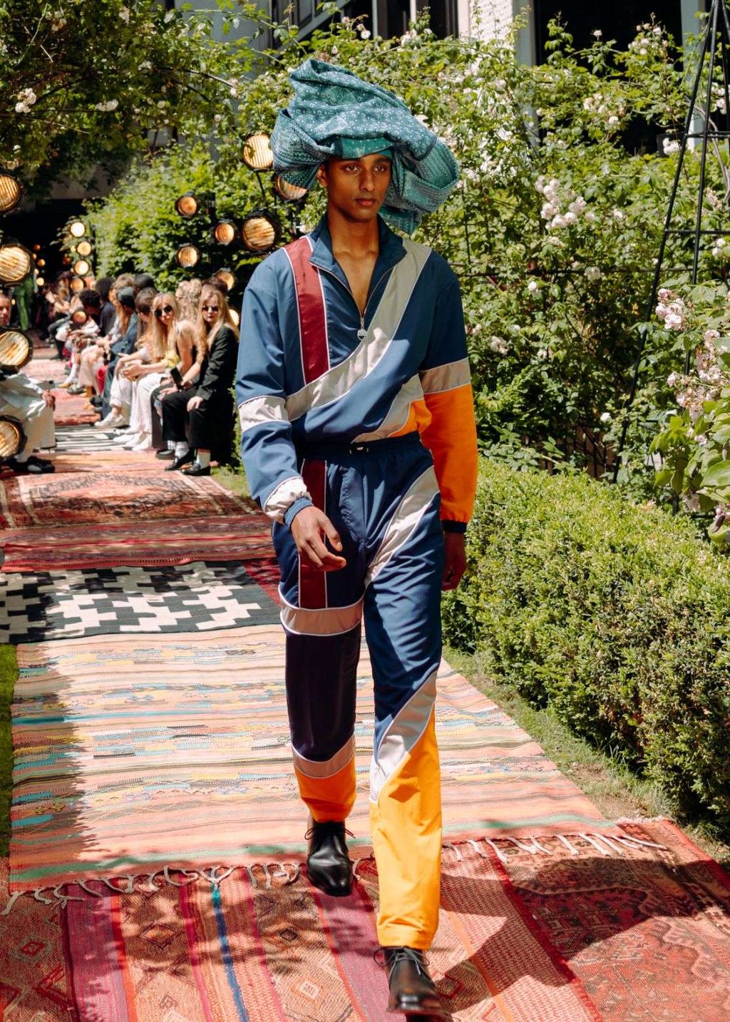 AHLUWALIA SS23: LONDON’S WALLED, BUT AFRICA IS LIMITLESS