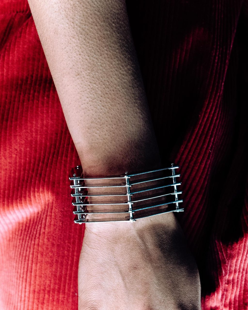 Laura and Deanna Fanning said, “pick your fighter” for Kiko Kostadinov FW24