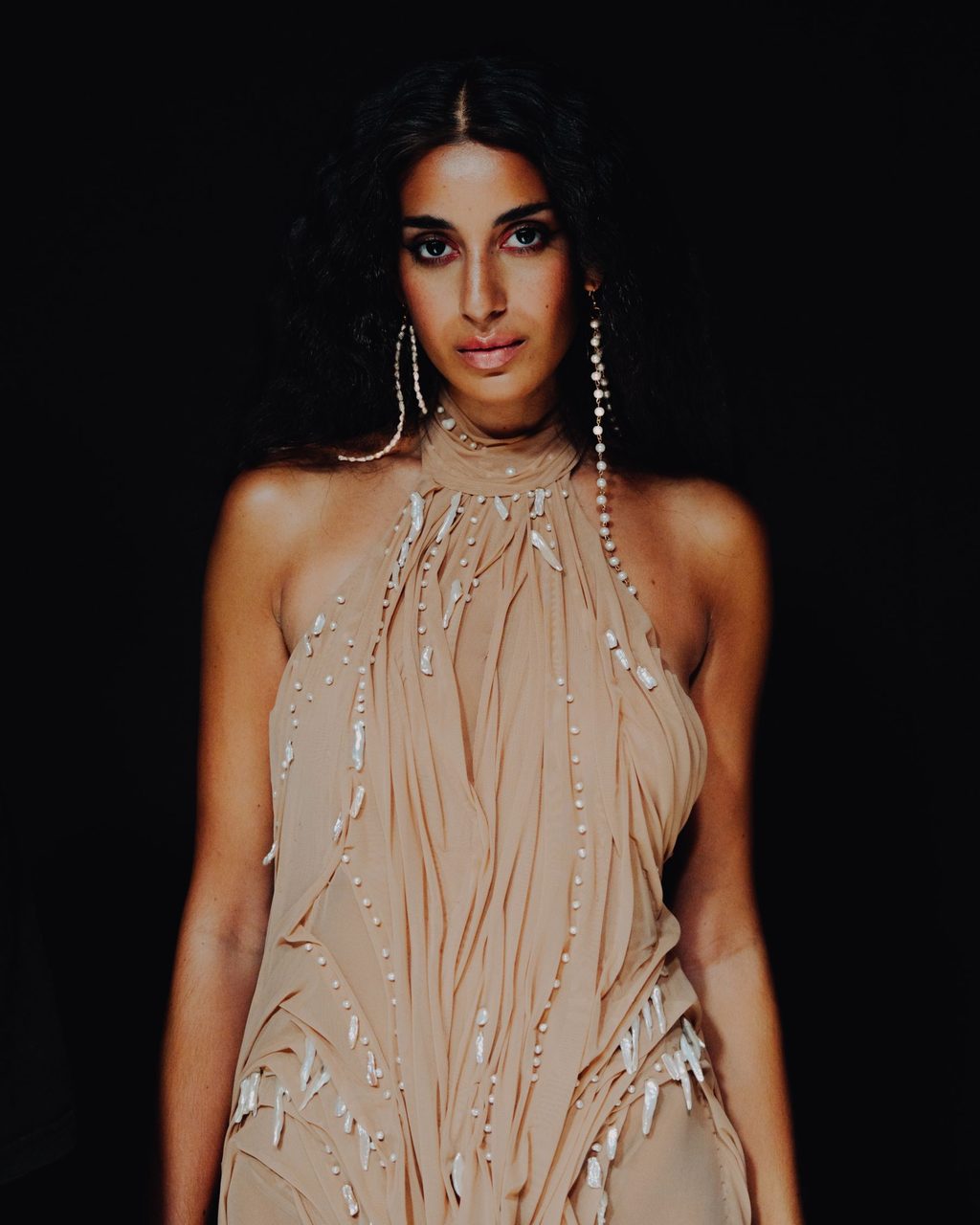 Di Petsa reincarnated the Goddess of Love Venus for SS24