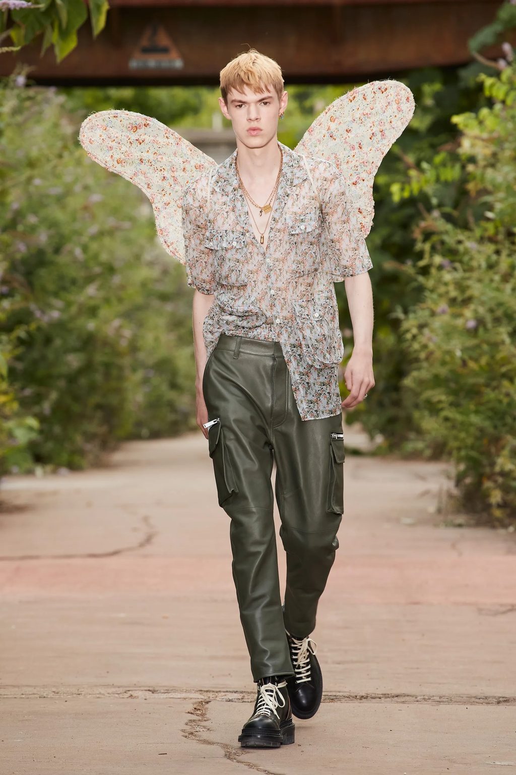 ONCE UPON A TIME... THE GRUNGY DSQUARED2 FAIRYTALE