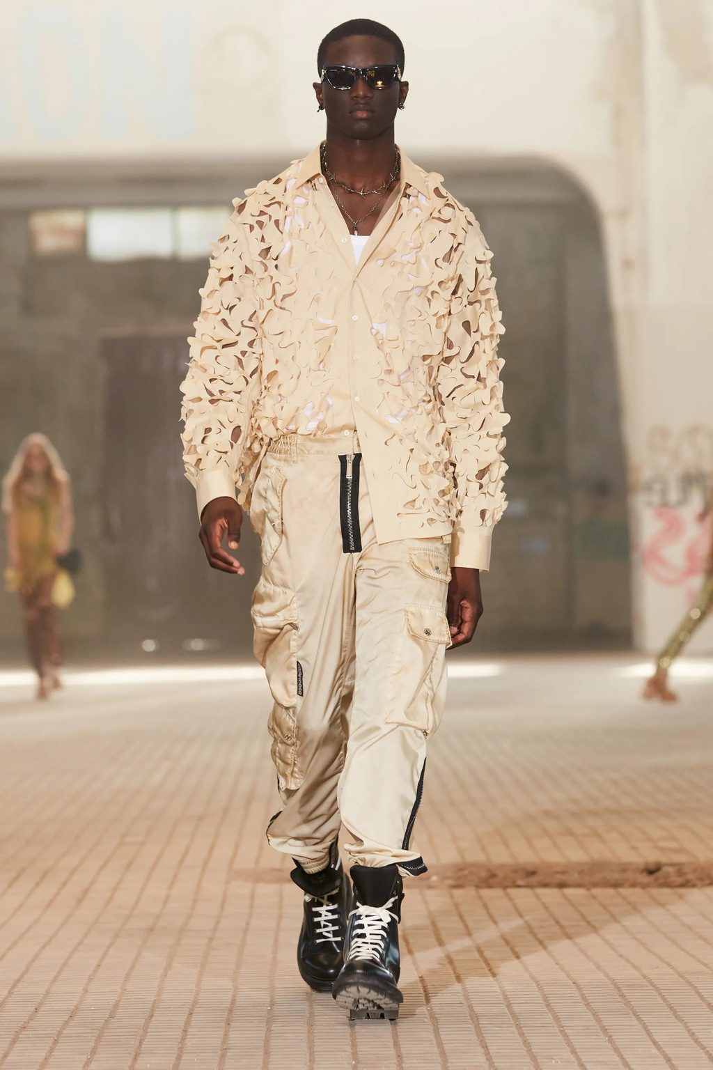 ONCE UPON A TIME... THE GRUNGY DSQUARED2 FAIRYTALE