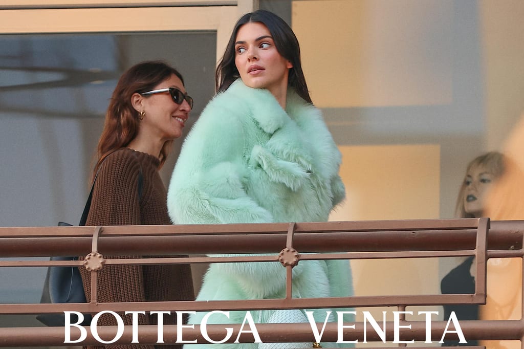 Just in, Kendall Jenner spotted in Bottega Veneta