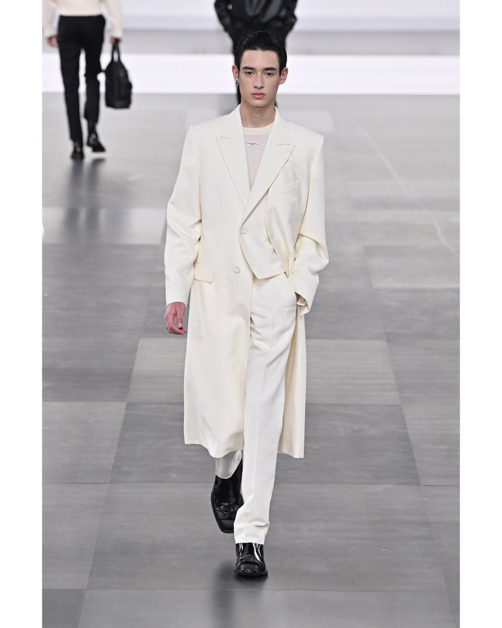 Kim Jones plays with gender codes at Dior Homme