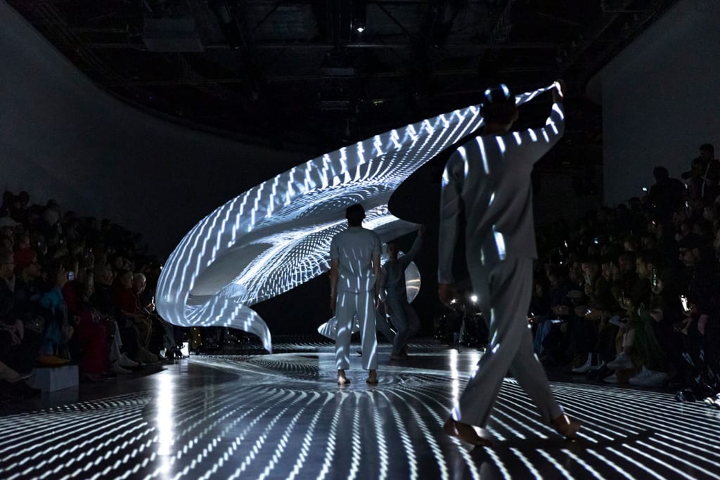 ISSEY MIYAKE JUST HYPNOTISED US WITH PLEATS