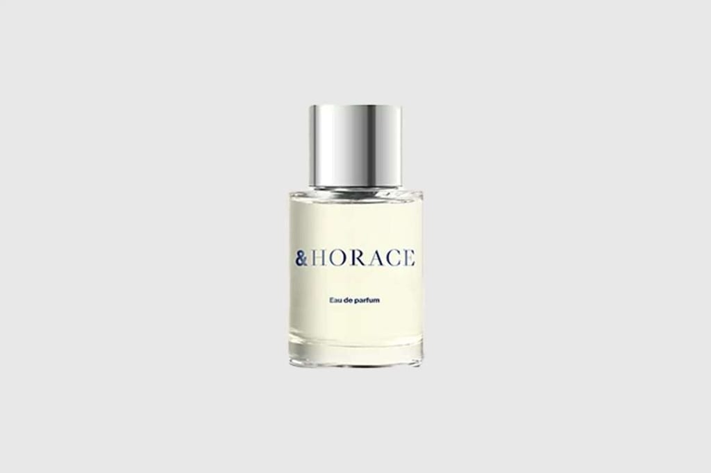 WHAT TO TAKE WITH YOU TO THE SEASIDE THIS SUMMER
