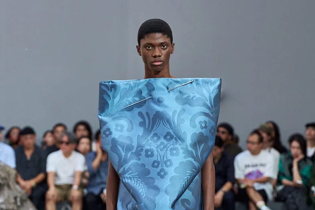 ALL THAT GLITTERS IS LOEWE: KEY PIECES FROM LOEWE’S SS24 MENSWEAR SHOW