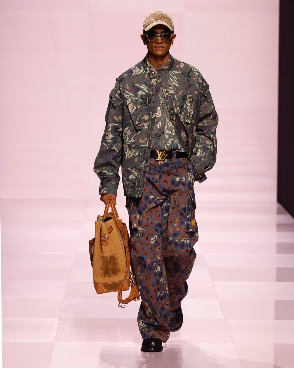 Louis Vuitton really put it in the Louvre for FW25