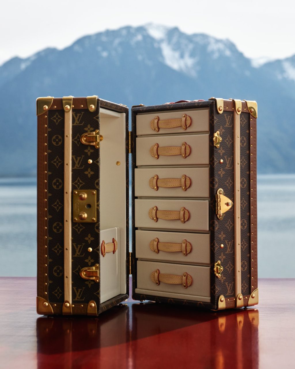 LV TRAVEL 1