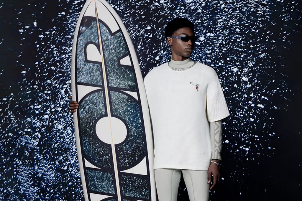 DIOR WANTS TO GO SURFING & A NEW ETRO BAG: YOUR MONDAY BRIEFING