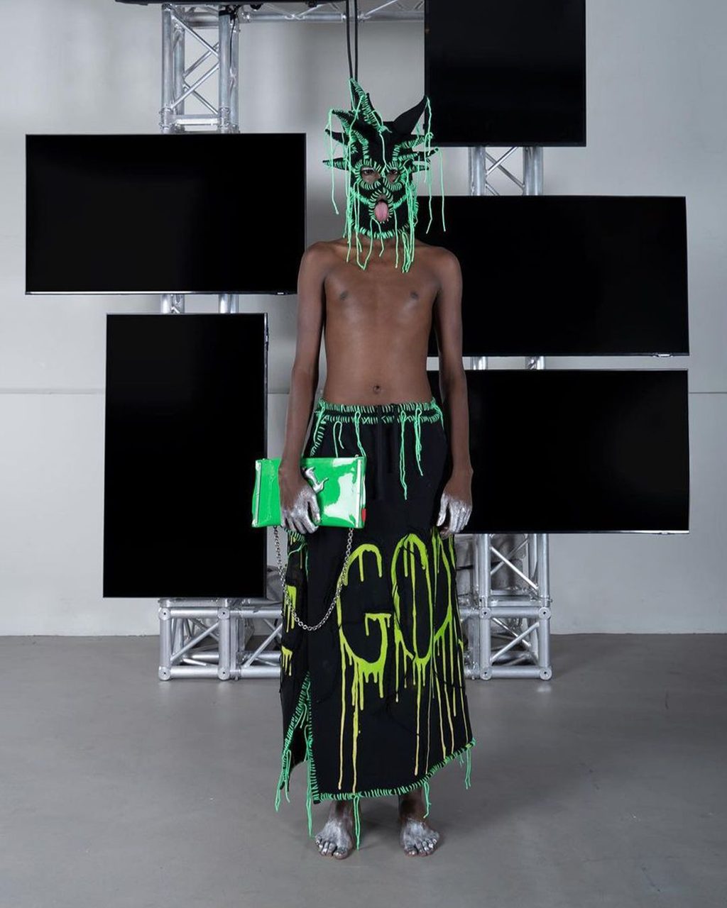 FALLING MODELS & BEAUTIFUL DEBUTS: THE MILAN FASHION WEEK ROUNDUP