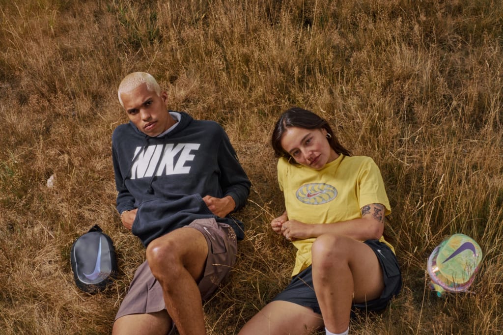 SWIM, SURF & CREATIVITY WITH DANI & YANN