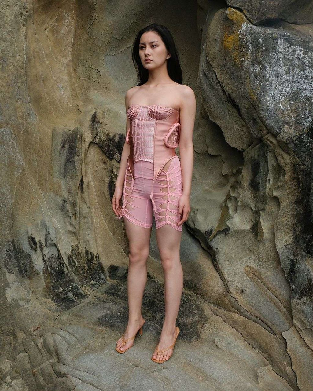 ORIENS TALKS DYSTOPIA, SENSUALITY & CREATIVE CONNECTIONS