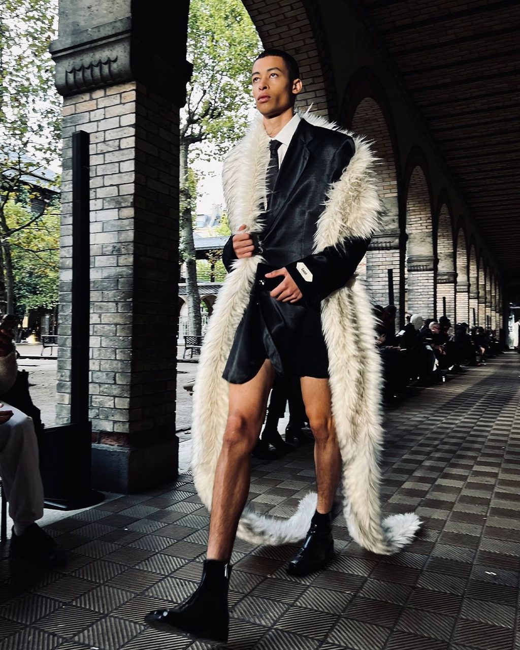 PARIS FASHION WEEK: THE ROUNDUP