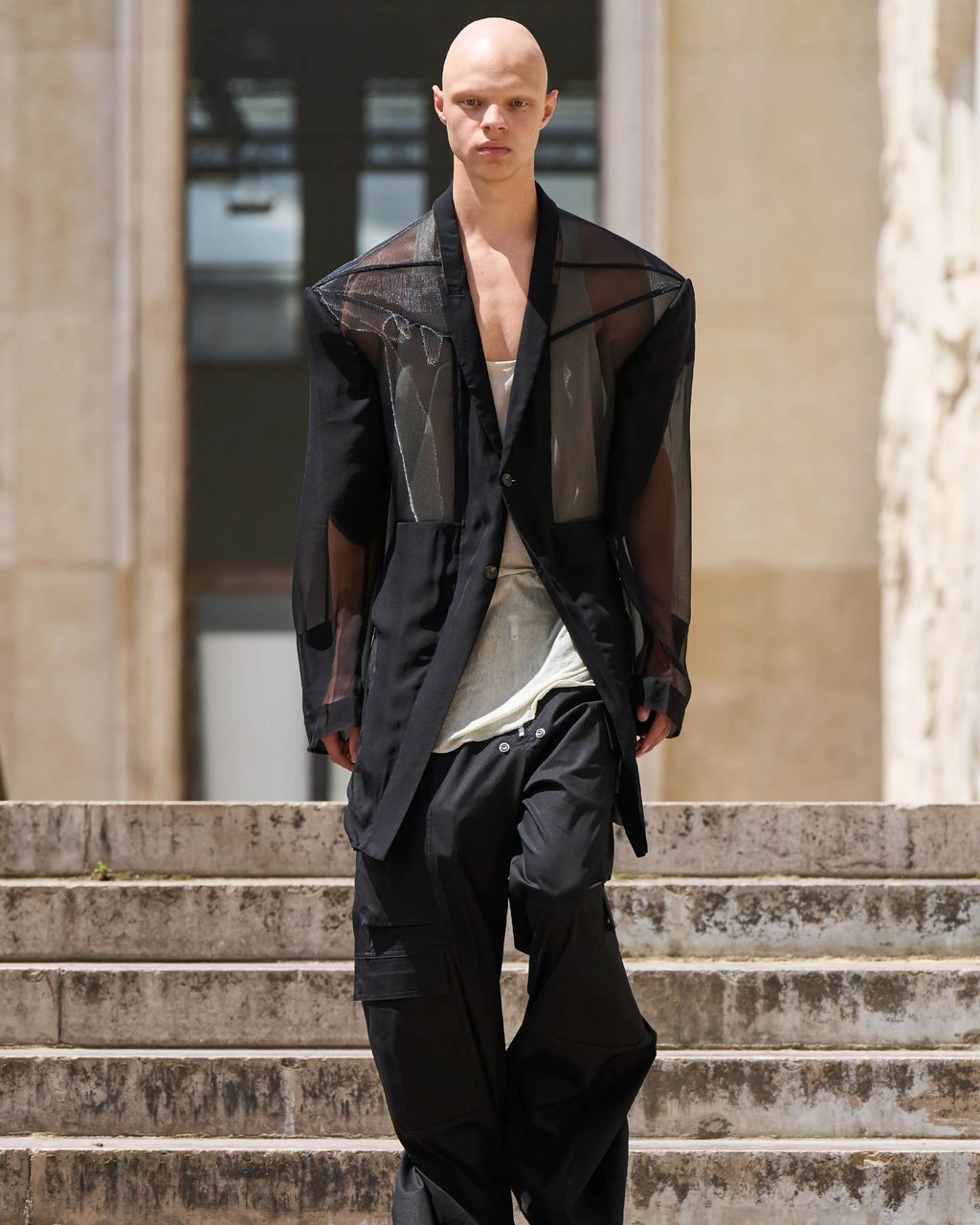 IT’S PARIS FASHION WEEK: HERE’S WHAT YOU DON’T WANT TO MISS