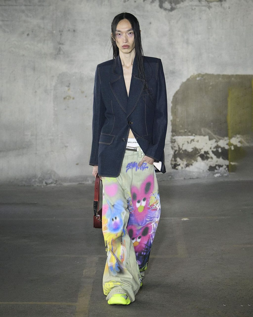 KILLER COLLECTIONS & PARISIAN PRELUDES: YOUR MONDAY BRIEFING