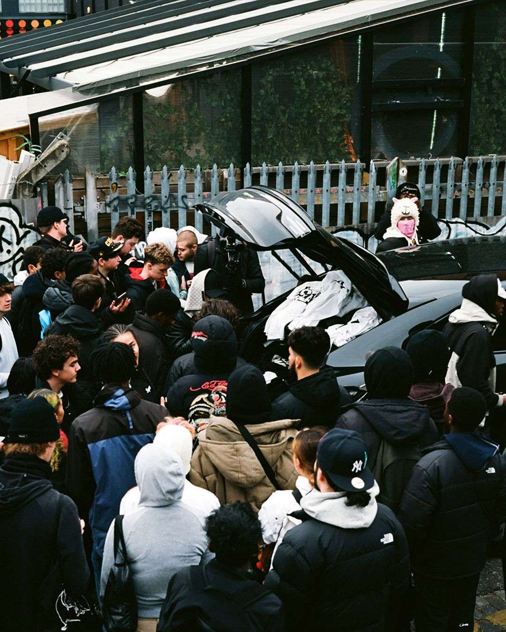 HERE’S WHAT WENT DOWN AT SLAWN’S LATEST LINK UP