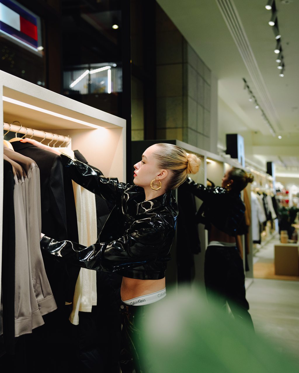 WE WENT CHRISTMAS SHOPPING AT CALVIN KLEIN WITH DEYAZ & MATHILDE