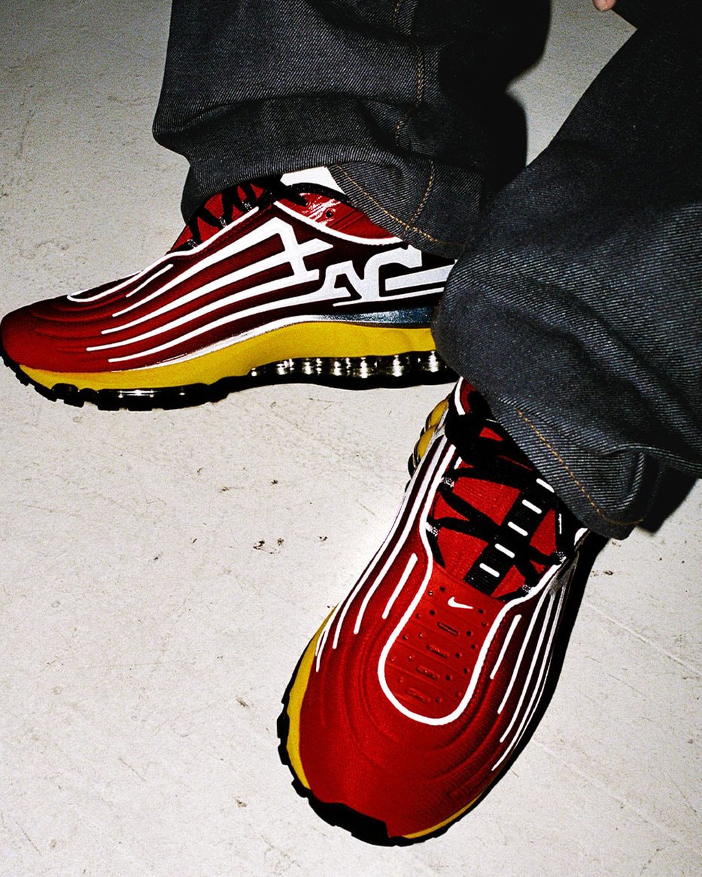 SUPREME NIKE 4