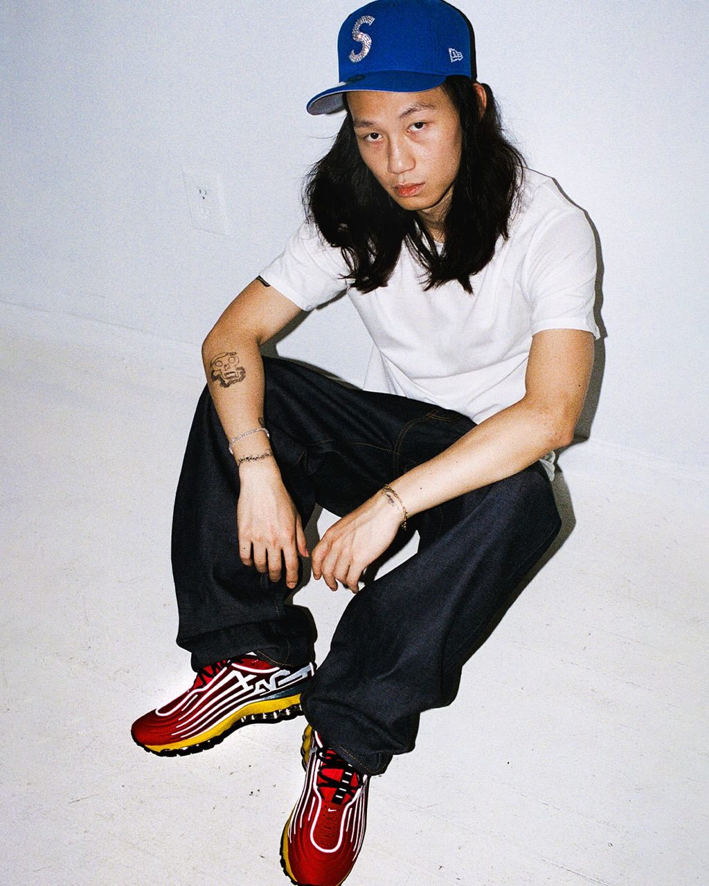 SUPREME NIKE 5