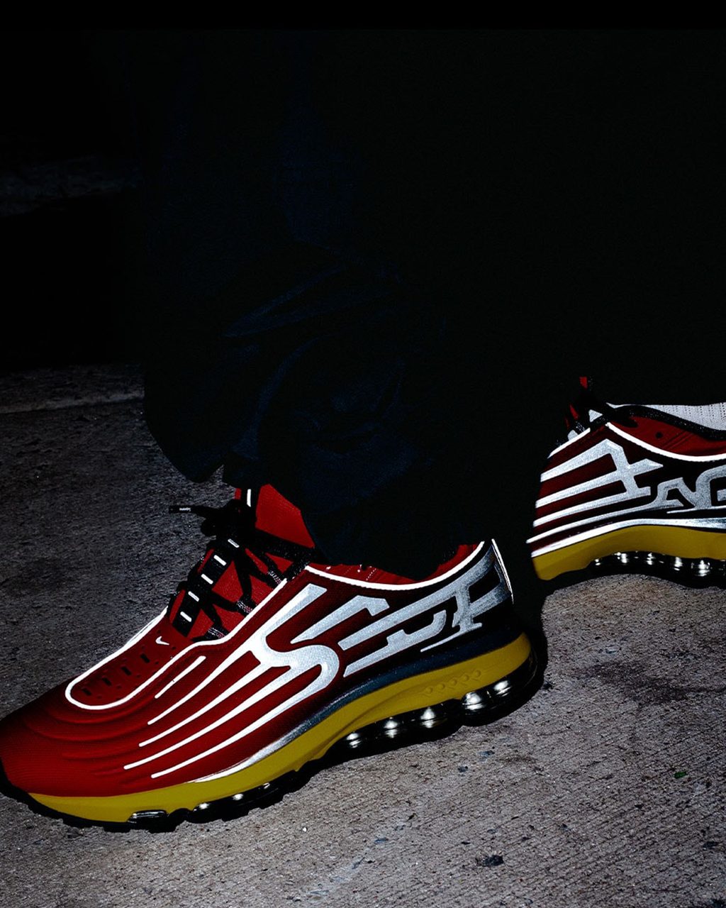 SUPREME NIKE 6
