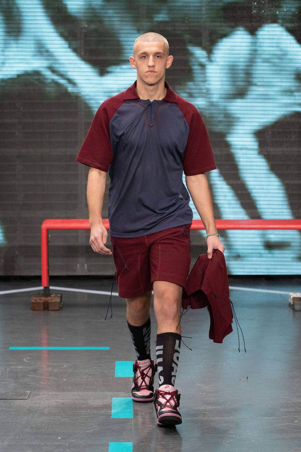 SAUL NASH KICKS OFF LFW BLENDING FUNCTIONALITY WITH SPORTSWEAR