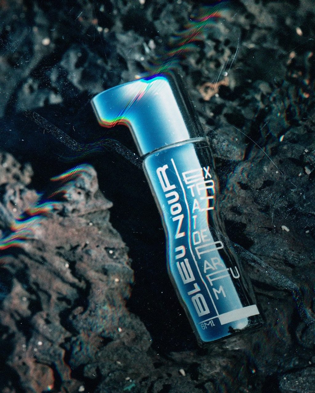 By the power of synesthesia, Bleu Nour turns colour into scent