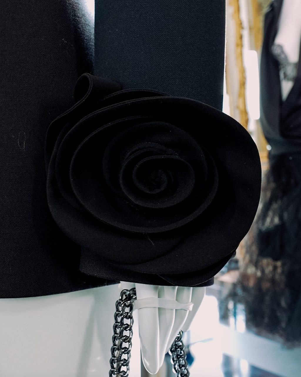 We went to the Valentino Le Noir re-see with Lyas