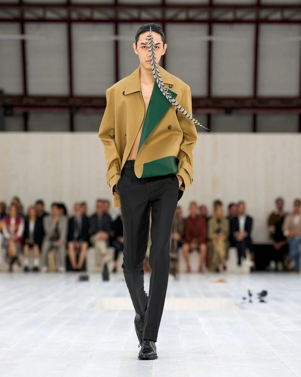 Mice, feathers, and slogan tees at LOEWE SS25