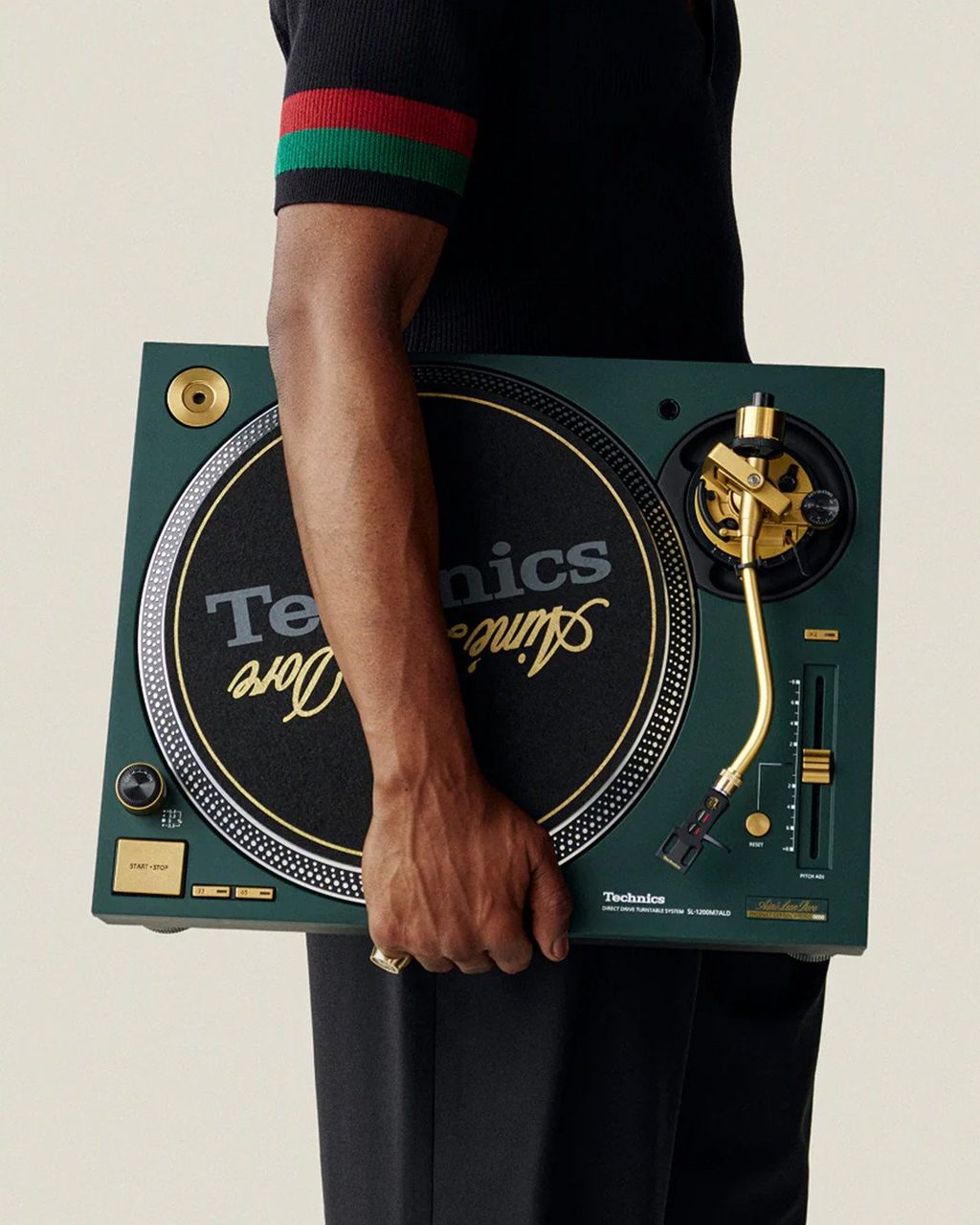 We need to catch a vibe with this Aimé Leon Dore turntable