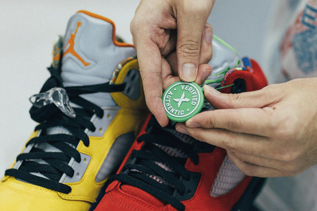 A GUIDE TO THE BEST FASHION RESALE SITES