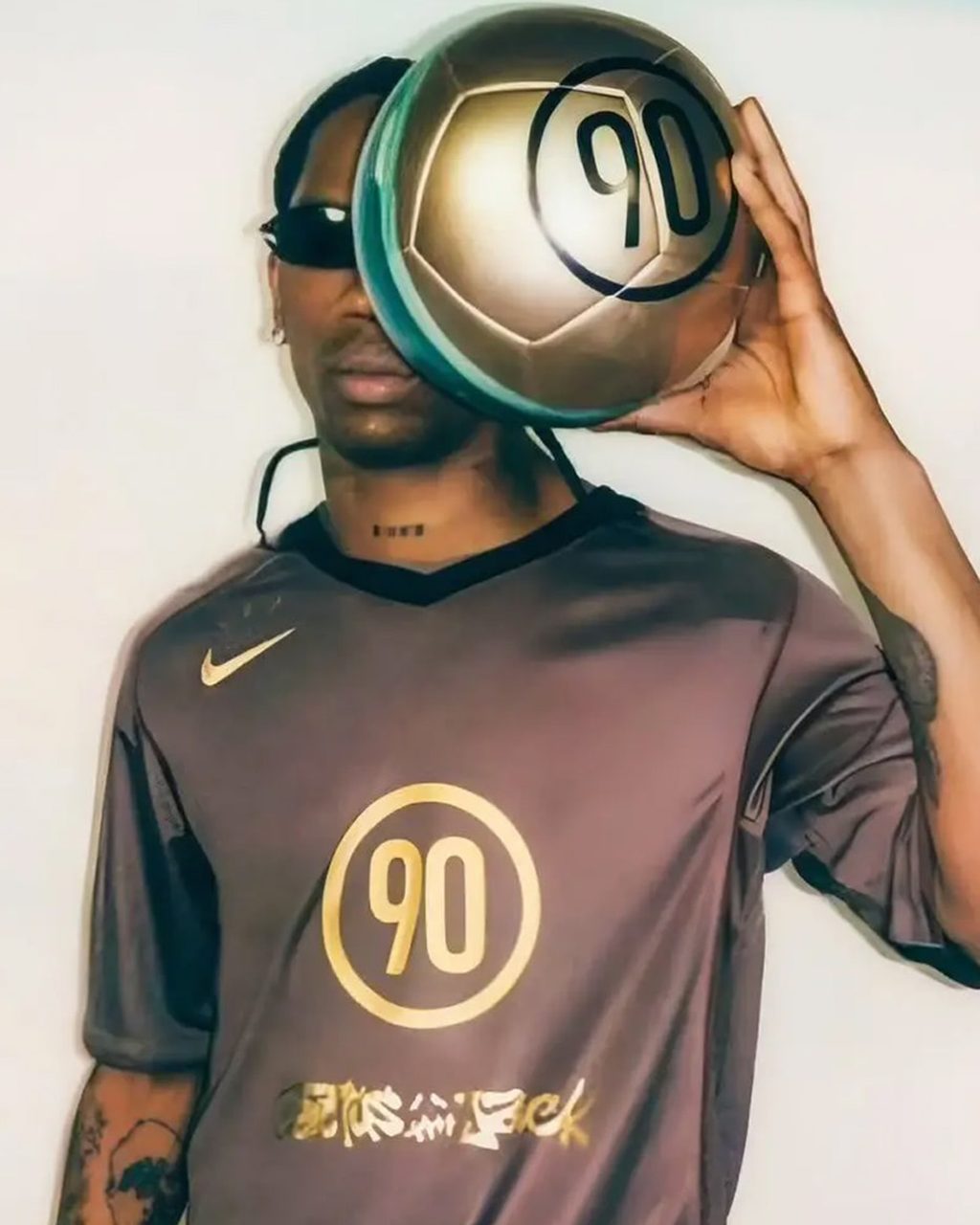 TRAVIS 4