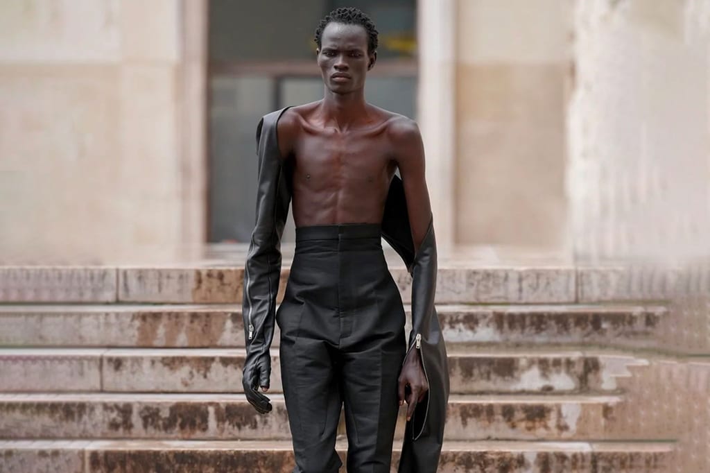 HOT TAKE: RICK OWENS’ SS24 SHOW WAS THE MOST RICK OWENS WE’VE SEEN IN A WHILE