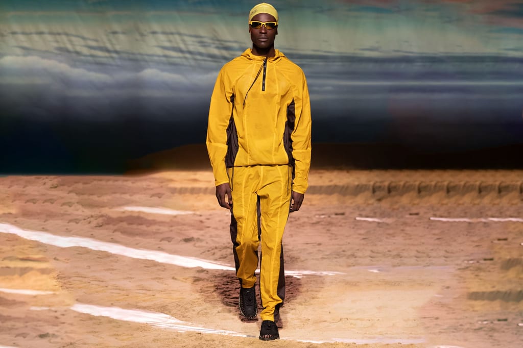 TOWEL TANNING & BREAKOUT DANCING: 4 KEY MOMENTS FROM SAUL NASH’S SS24 SHOW