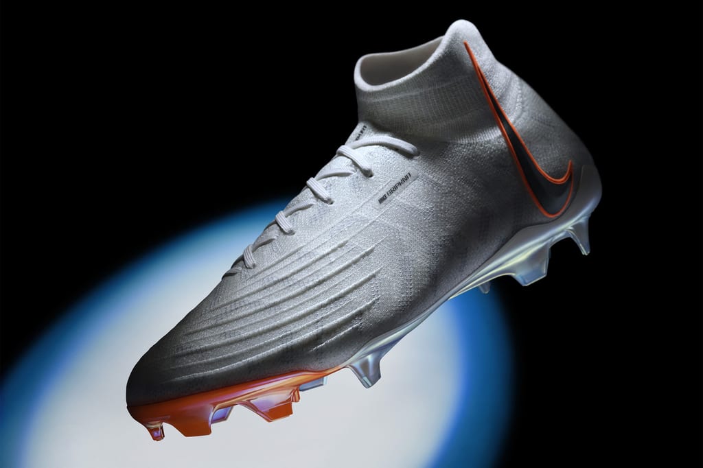 NIKE IS REVOLUTIONISING WOMEN’S FOOTBALL WITH ITS PHANTOM LUNA BOOT