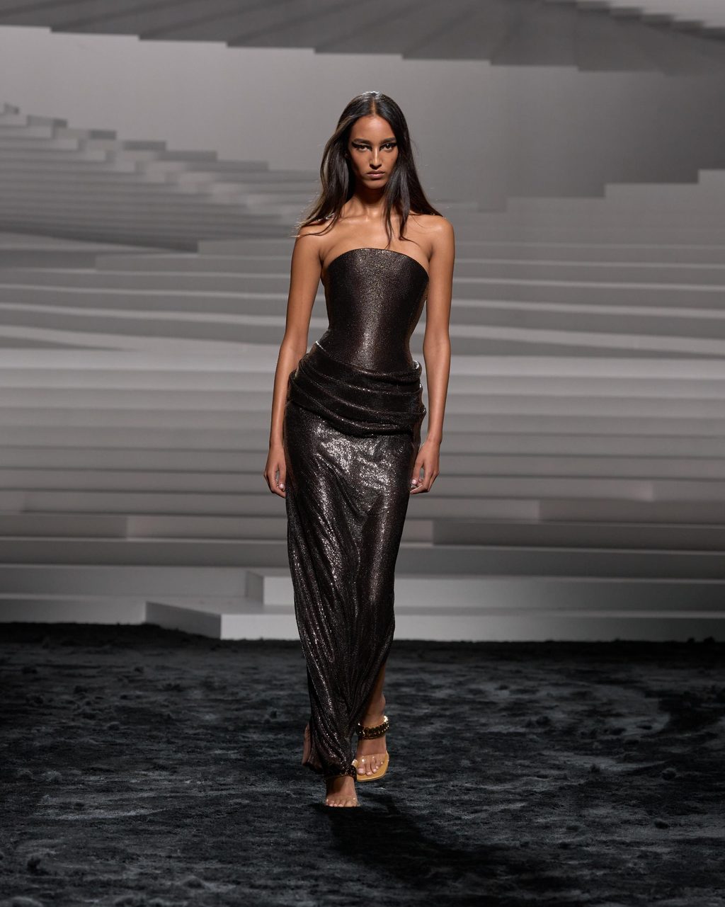 From office baddie to after-hours sexy: key looks from the Versace FW24 collection