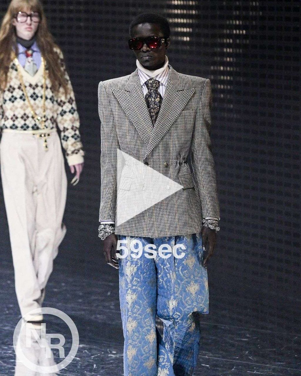 MONDAY NEWS RUSH FEATURING VIRAL DIGITAL FASHION SHOW