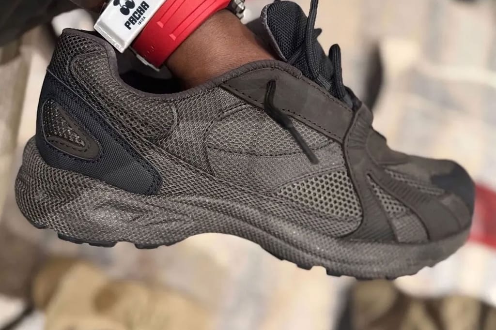 YEEZY CROP 1