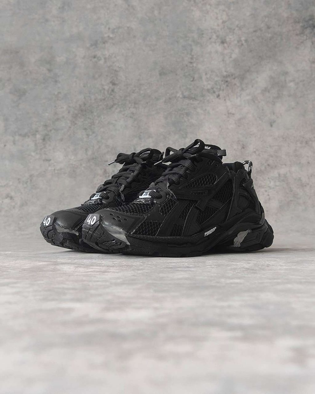 THE BALENCIAGA RUNNER IS STRANGE: DO WE LIKE IT?