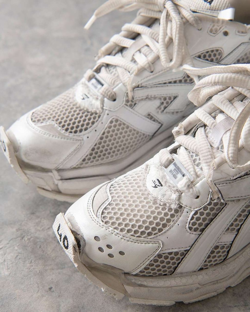THE BALENCIAGA RUNNER IS STRANGE: DO WE LIKE IT?