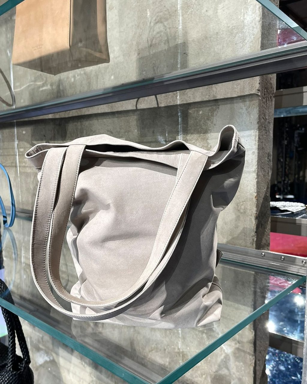 5 PIECES THAT HIT THE SPOT FROM BOTTEGA VENETA’S SS23