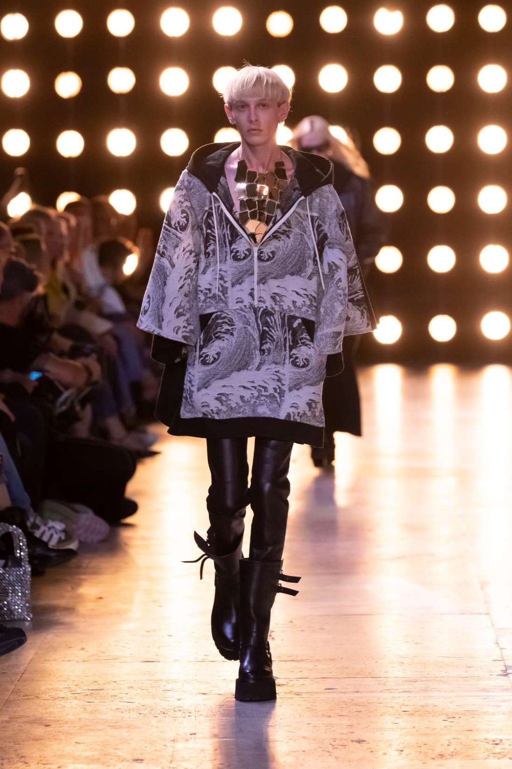 HEDI SLIMANE PRESENTS A STAR-STUDDED ROCK RENAISSANCE AT CELINE HOMME SS23 SHOW