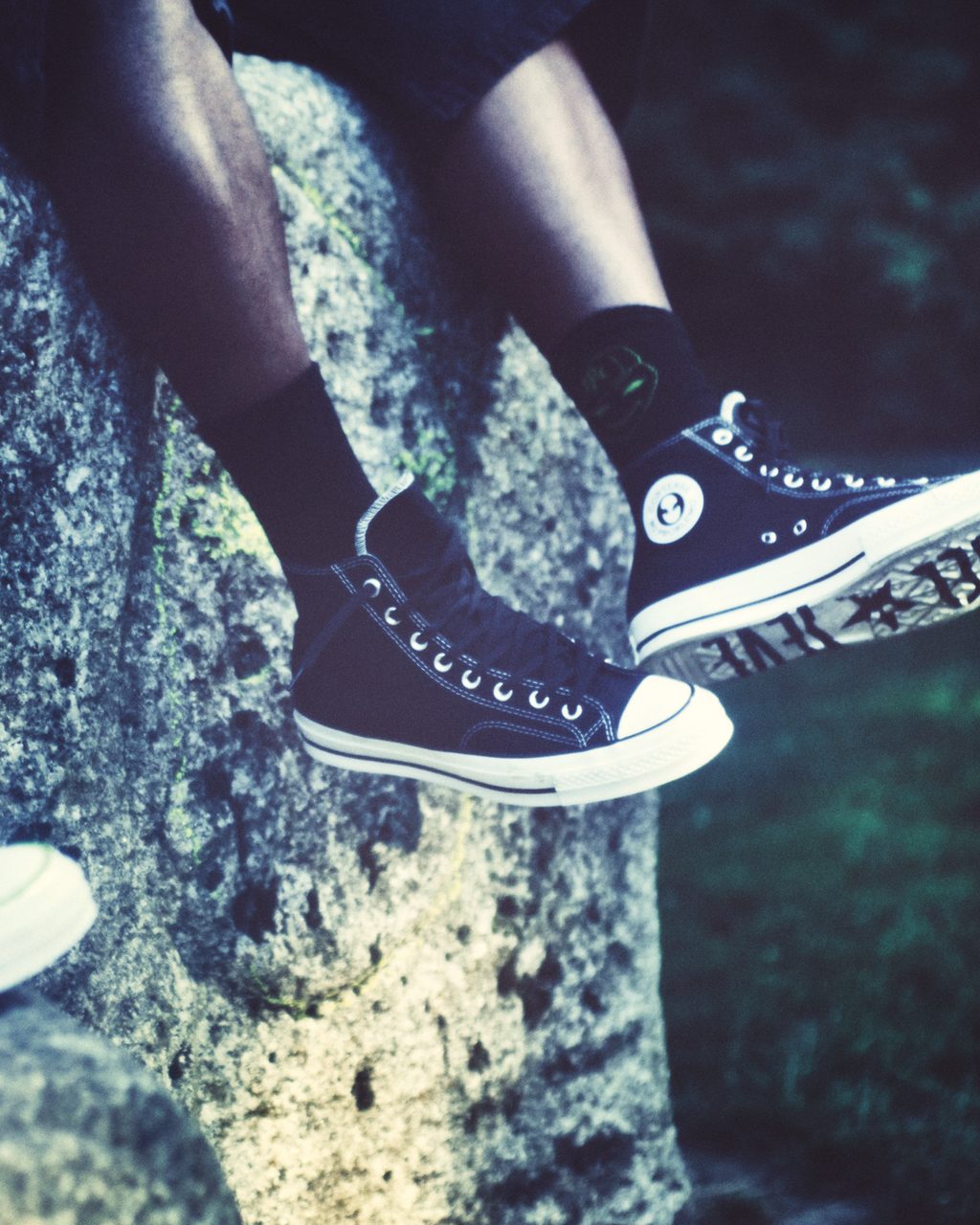 converse aries 1
