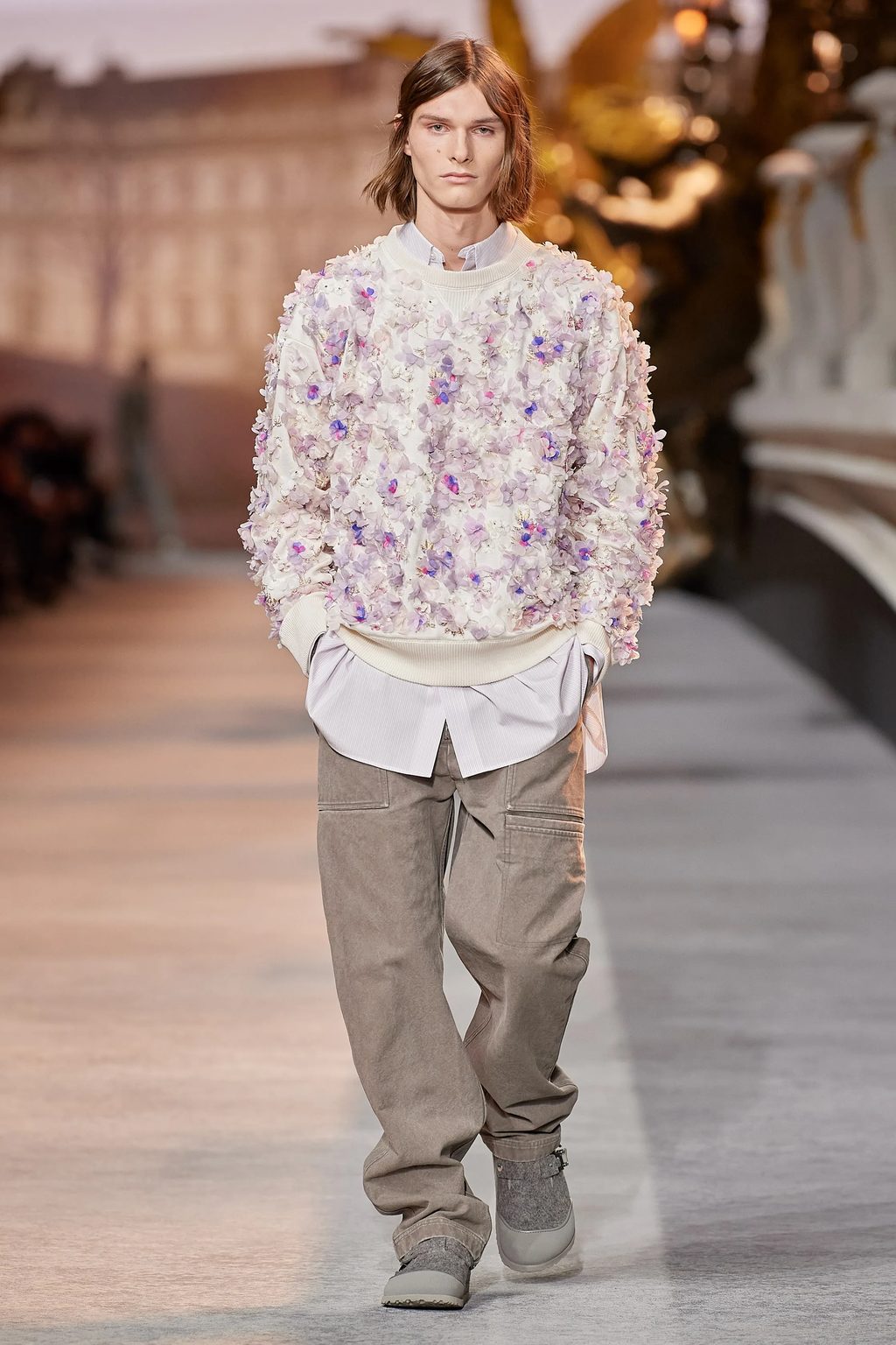 DIOR AW22 SHOWS MASTERY OF ELEVATED ELEGANCE AND SET DESIGN
