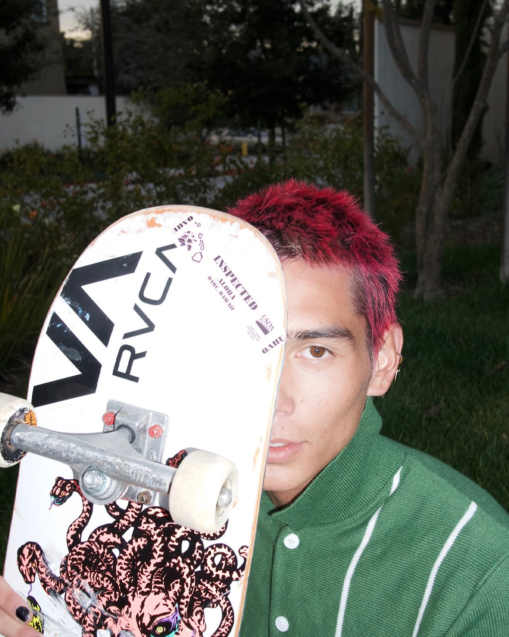 HAWAI’I TO HEARTTHROB: THE RISE OF EVAN MOCK