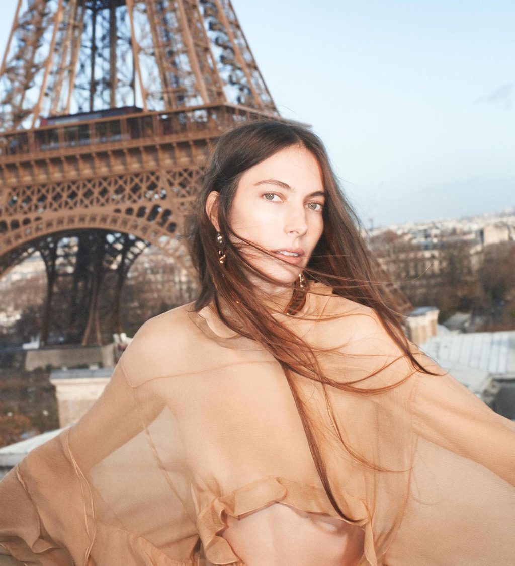 Chloé enters its next era accompanied by iconic women