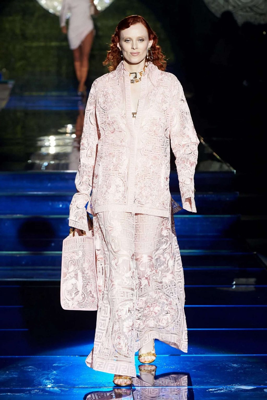 FENDACE: A CELEBRATION OF ITALIAN LUXURY