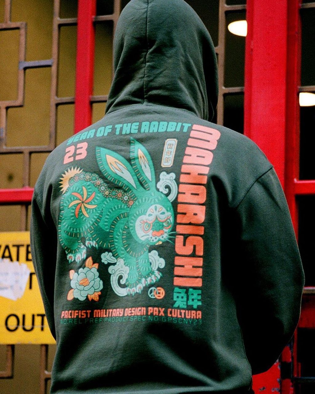 DICKIES DOMINATION, LUNAR LOWDOWNS & THUNBERG VS TATE: YOUR FRIDAY ROUNDUP