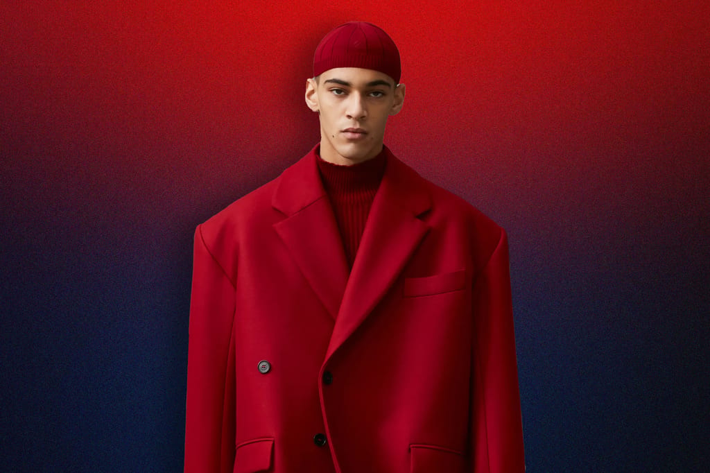 GMBH AW22 DELIVERED POWER & CONSTRAINT, FORMALITY & SENSUALITY