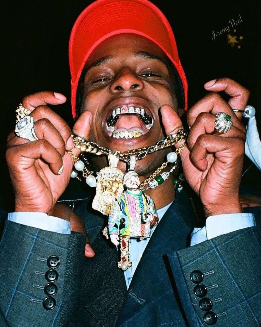 THE EVOLUTION OF GRILLZ