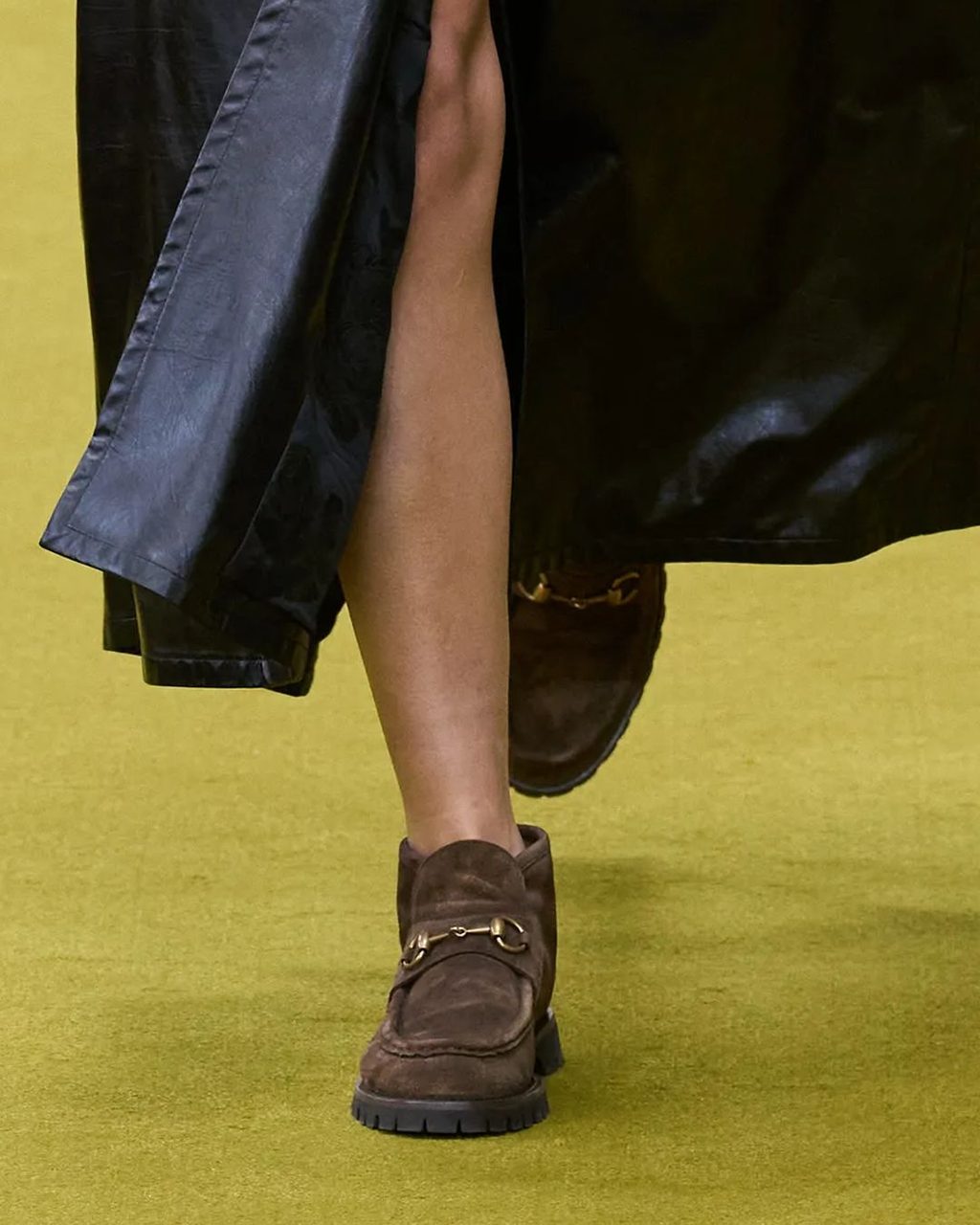 G STRINGS, WRISTLESS GLOVES & HORSE HARNESSES AT GUCCI’S FW23 COLLECTION